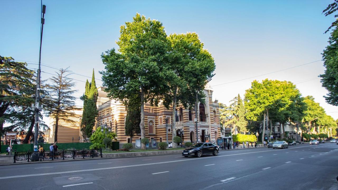 Near The Opera Διαμέρισμα Τυφλίδα Εξωτερικό φωτογραφία
